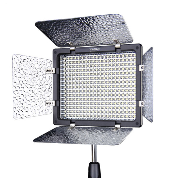 LED освітлювач Yongnuo YN-300 III (3200-5500K)